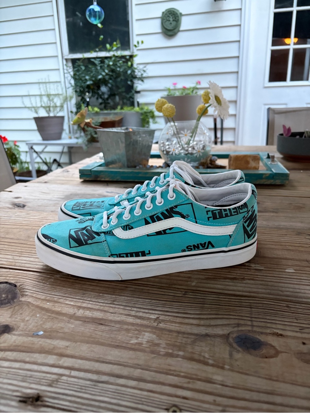 Vans Old Skool Men’s 9.5 Women’s 11 Turquoise Black Logo Print Skate Shoes